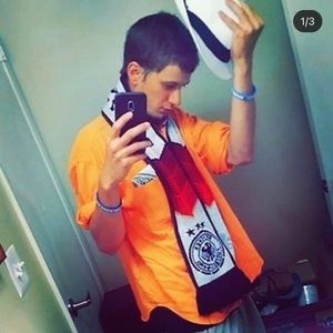 Meet your Posher, Justin